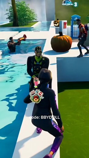 When @SnowTex map turns into a dating site 😅💕 #shesmine #cameoneedsloot #shesminetrend #fortnitefunny #fortnitelovestory #rarefortniteitems #fortnitememes #fortnite #fortnitelove #fortniteshenanigans #fortnitepartyroyale