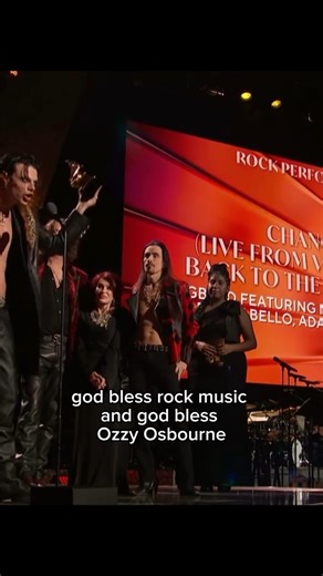 YUNGBLUD has won his first Grammy for his cover of 'Changes' at Live From Villa Park / Back to the Beginning! (🎥 - @yungbludarmy ) | Radio Hauraki
