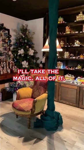 THE Christmas Shoppe