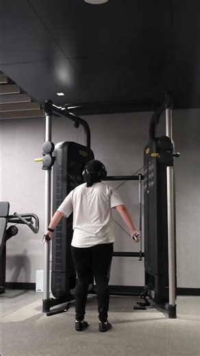 Dual cable crossover triceps extensions #gym #bodybuilding #motivation