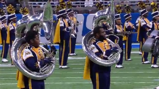 NC A&T’s Blue and Gold Marching Machine performs at Giants vs. Chiefs halftime