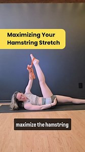 Dani Winks Flexibility on Instagram: "Are you "cheating" your hamstrings stretches? This is a SUPER common compensation I see in both passive and active back-lying hamstring stretches: tilting the hips backwards to get the leg closer to the torso. Now there's nothing unsafe or "wrong" with this from an anesthetics point of view, BUT it isn't isolating the working action to just the hamstrings, it's allowing the hips/low back to "help" the movement. So if you're looking for a real hamstring chall
