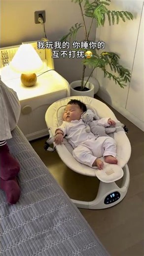 Handy Baby Soothing Gadget: A Mom's Lifesaver for Busy Hands