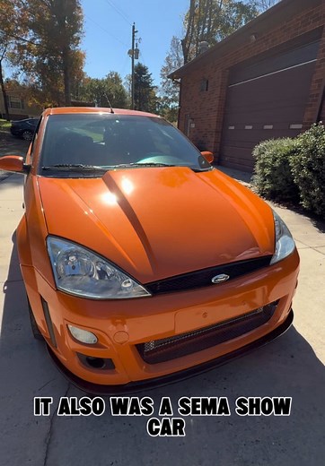 2001 Ford Focus: High-Performance V8 Show Car