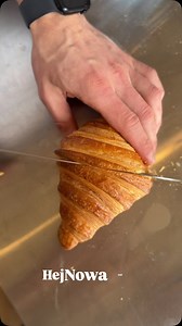 📍Nowa Sól, Konstytucji 3 Maja 28h 🥐 W I T R Y N K A ⏰ Godziny otwarcia/odbioru: 11:00 – 14:00 (lub do ostatniego ciasteczka!) 🥰Do zobaczenia! #witrynka #NowaSól #słodkiepasje #słodkości #croissant #wypieki #francuskiewypieki #monoporcje | Słodkie Pasje Inez Dulces