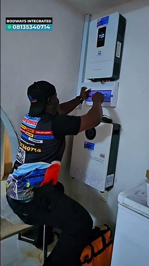 Installation of a 5kw Hybrid Inverter from Lvtopsun, with a 5kwh Lithium battery from Lvtopsun.