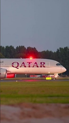 How Airplane Engines Work in 30 Seconds! ✈️🔥