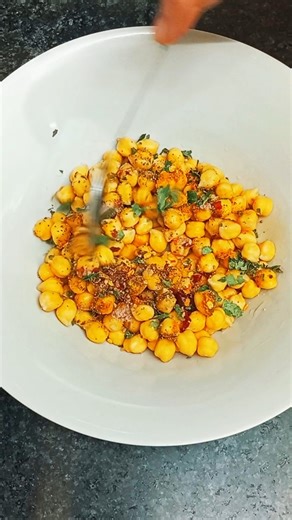 Crunchy Chickpeas😋❤️recipe #eveningsnackrecipe #trend #viralshorts #tadkakitchen296 by Kavita