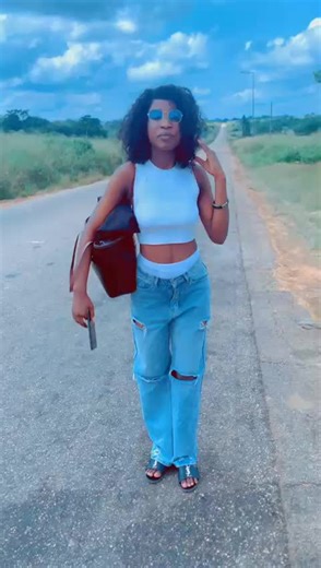 Vidéos de 3x brassard (@helmieassounga) avec La Katangaise (Bibi remix) - Samarino & Toofan