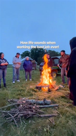 What’s that sound? 🌲 That’s the sound of camp life, and we’re hiring! Join the team that makes summer unforgettable. We’re looking for incredible people to step into roles like Program Facilitator, Summer Adventure Manager, Summer Aquatics Manager, Kitchen AM & PM Leads, and Summer Kitchen Manager. If you’re ready for a summer full of joy, growth, and stories you’ll be telling long after camp ends, this is your sign to apply. ✨ Link to apply in the comments. #sunmercamp #christiancamp #workatsu