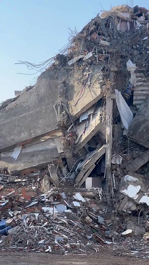 35K views · 193 reactions | “Entire tornado video — see comments! ” | #tornado #storm #twister #severeweather #tornadowarning #tornadodamage #tornadonews #tornadowatch #extremeweather #naturaldisaster #tornadostorm #weatheralert #disaster #tornadovideo #tornadoday #tornadotouchdown #tornadotracker #stormchasers #funnelcloud #breakingnews | America Alerts | Facebook