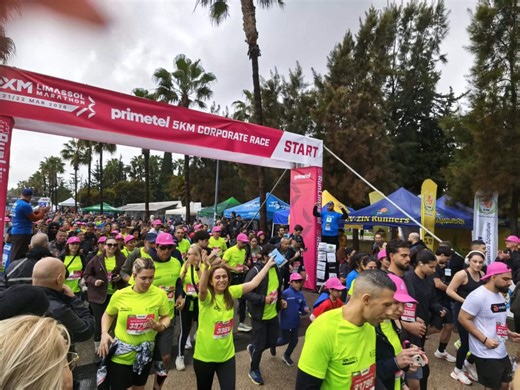 Thousands brave the rain as XM Limassol Marathon takes over the city (photos video)