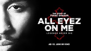Tupac Shakur – größter Rapper aller Zeiten, HipHop-Legende, unsterblich – das ist der Film über sein Leben: ALL EYEZ ON ME! Kinostart: 15. Juni 2017. Hier ist der zweite Trailer! | All Eyez on Me Film