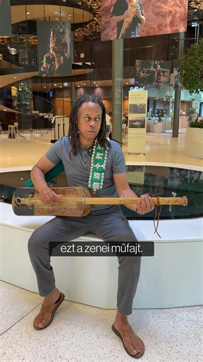 Ismerjétek meg Marokkó mesés zenei világát! Október 21-én, kedden Saïd Tichiti avat be benneteket a berber, zsidó, arab és afrikai hagyományokba egy interaktív, ritmusokra épülő estén - tartsatok velünk egy különleges gnaoua zenei szertartáson! | Magyar Zene Háza