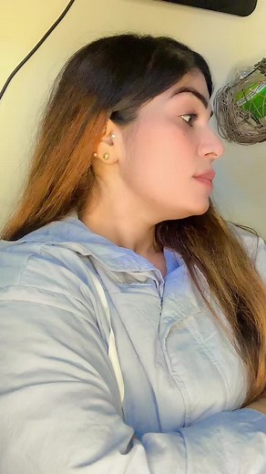 Creative Hand Gestures Tutorial for Self-Expression