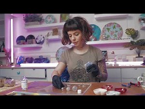 How to Make Resin 🌺 Jewellery: DIY Tutorial using dried flowers, silicone moulds & jewellery bezels