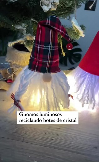 Manualidades Navideñas: Crea Gnomos y Árboles de Navidad