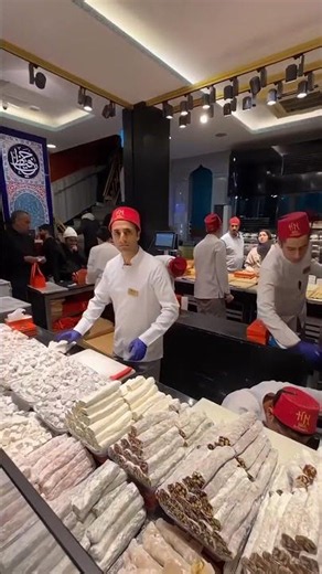 Turkey's Most Famous Sweet Shop | 📍 Hafiz Mustafa 1864 #luxurytravel #foodie