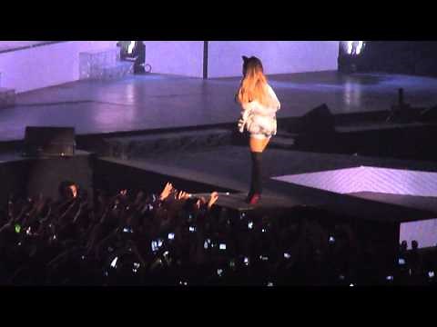 Best Mistake Ariana Grande live concert Paris 14/05/2015