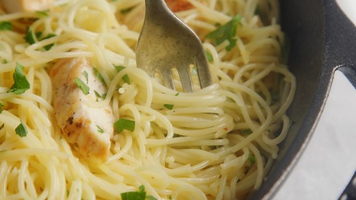 32K views · 77 reactions | Whip up this 20 minute EASY chicken scampi with angel hair pasta for dinner. Get the recipe: https://bit.ly/3Eovlom | Simply Recipes | Facebook