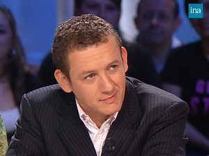 😝 DANY BOON SE PREND POUR ALAIN DELON CHEZ THIERRY ARDISSON 😝 Interview "Alain Delon" : Dany Boon doit répondre aux questions de Thierry Ardisson à la manière d’Alain Delon sur sa carrière ; il le fait donc en toute modestie évidemment... sous l'oeil hilare de Laura Smet qui semble apprécier le pastiche ! > Tout le monde en parle | France 2 | 03/06/2006 #Arditube | INA Arditube