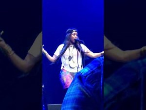 Erykah Badu - "Tyrone" Live in New Orleans (2017)