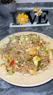 Don’t Throw Away Leftover Rice, Try This Easy Egg Fried Rice #leftoverrice #viralshort #friedrice