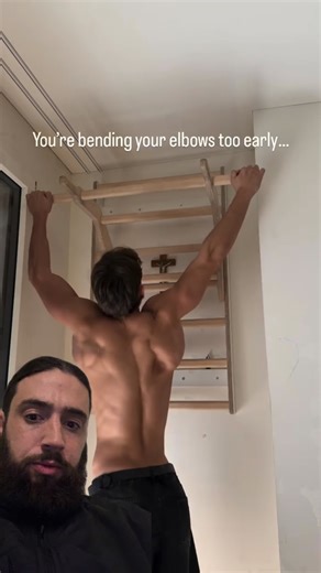 Jason Lapiana on Instagram: "Amazing demonstration of scapula connection and strength here by @maximilianmoves Pull-ups aren’t just an arm exercise they’re a scapula skill. Learning how to train scapular retraction and depression is what allows your lats to actually do the work. One of the best ways to build this is through straight-arm pulling strength. It teaches your scapula how to pull without bending the arms which is where most people lose connection. If pull-ups and chin-ups live only in 