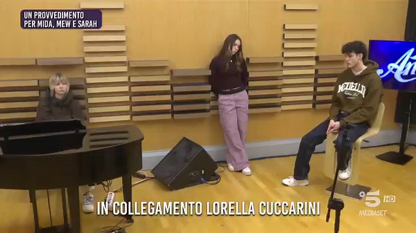 44K views · 418 reactions | Il giorno dopo Mew, Mida e Sarah parlano con la loro professoressa Lorella Cuccarini #Amici23 | Amici di Maria De Filippi | Facebook