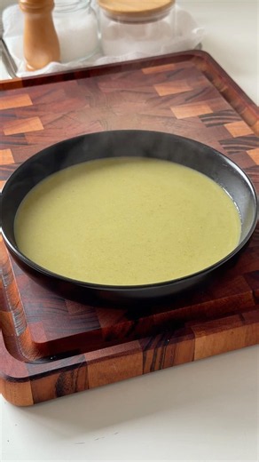 Sopa Cremosa de Brócolis e Batata | Verde, Aveludada e Pronta em 30 Minutos