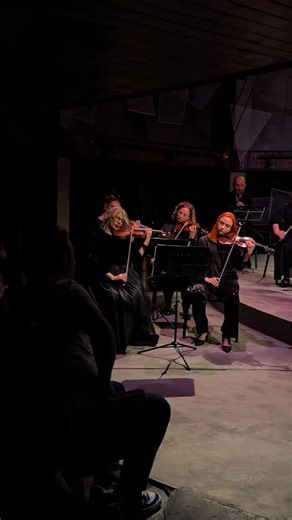 Teatri Metropol on Instagram: "Metrosound-track Teatri Metropol sjell një mbrëmje të veçantë kushtuar muzikës së filmit shqiptar, nën drejtimin e dirigjentit Gridi Kraja dhe interpretimin e orkestrës simfonike SinfoArt. Në skenë rikthehen tingujt që kanë shoqëruar disa prej filmave më të rëndësishëm të kinemasë sonë🎞️, duke sjellë emocione, kujtime dhe një nostalgji të bukur për kolonat zanore që kanë bërë histori. 🗓️19 Dhjetor ora 19:00"