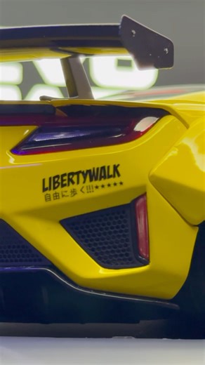 1/18 Honda NSX vs Audi R8 LBW Edition Comparison #miniaturecars #diecastshow #diecastcars