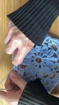 Crochet square with a chunky crochet hook – simple tutorial CZ 21