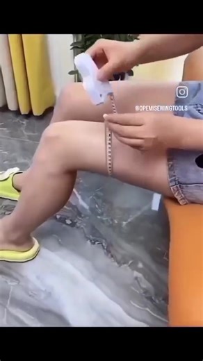 Retractable tape 🔥 https://alalsew.com/products/body-measuring-tape #tape #tapemeasure #taperule #sewingtools #sewingaccessories #tailored #tailoring #gym #bodybuilding #sewingtutorial #quilting | Diane Rehn