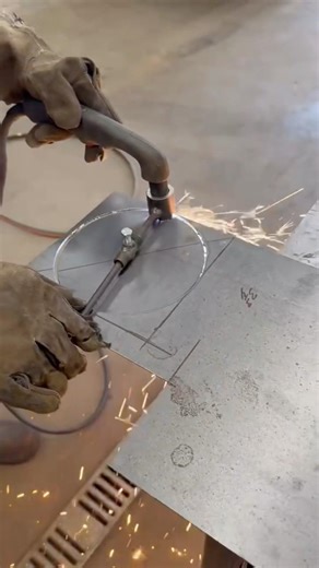 Plasma cutter circle guide. #fabrication #custom #hypertherm #welding #cutting #plasmacutting