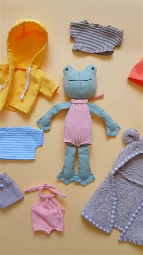 Anna | Designer of handmade toy patterns on Instagram: "🧵 Sew your own frog with a full summer wardrobe — easy tutorials & a private chat group! ✔️ Frog pattern required (grab it with 70% off via the link in bio) ✔️ DM me with the email you used for purchase, and I’ll send the chat invite 💛 Already have the frog pattern? Just DM me your email! Want in? Drop a 🐸 in the comments or DM me! #nurserydecor #babyshowergiftideas #handcrafted #handicraftshop #buyhandmade #handmadetoysforkids #shophand