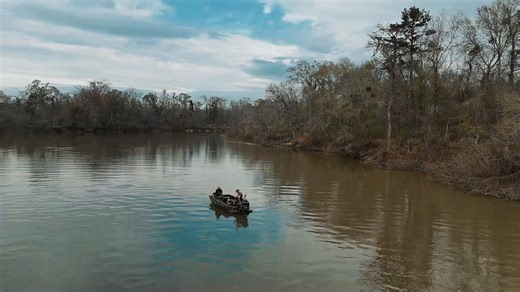 Burning up the water, we gotta finish out strong! #fyp #outdoor #huntingtiktok #letsgetit