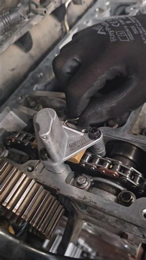 2.0 HDI timing chain replacement.