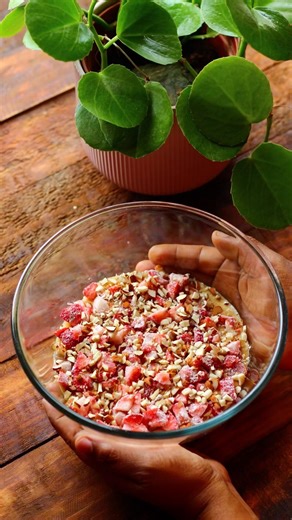 #shorts Microwave Strawberry Cake in 5 Minutes | Eggless Strawberry Cake | Eggless Cake Recipes