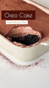 🍪 5-Minute Oreo Cake 😳 Microwave Magic Ultra soft, rich chocolatey, and insanely easy 🤎 No oven, no mixer, just pure Oreo goodness. 🧺 Ingredients: Oreo cookies Milk Heavy cream 👉 Full recipe in the first C﹎0﹎M﹎M﹎E﹎N﹎T 👇👇👇👇👇 #sweetrecipesdaily #homemade #EasyRecipe #fblifestyle #oreodessert #microwavecake | Sweet Recipes Daily