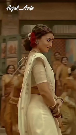 Dholida Song from Gangubai Kathiawadi