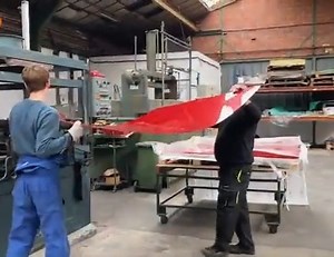 171K views · 1.2K reactions | C'est quoi le Thermoformage en automobile ? Démonstration chez SECMA ! 類 SECMA Performance | Petites Observations Automobiles - POA | Facebook