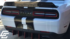 instalación de difusor trasero challenger 2017 | Cells Customs Tijuana