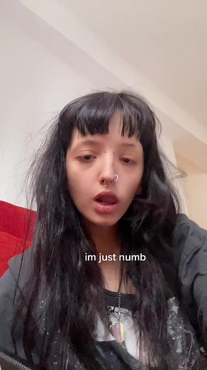 Videos de gótica tetona (@urmumfav69__) con “”