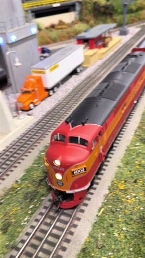 Exploring the Southern Pacific Daylight Model Trains