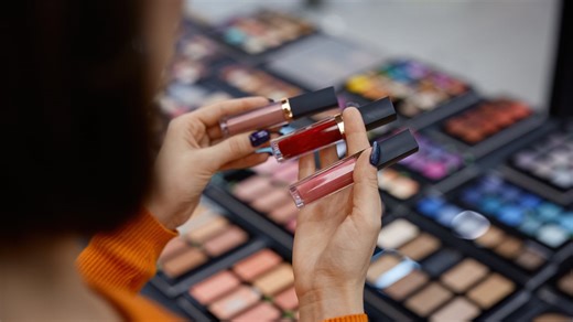 Forget contouring, this is the latest lip trend making waves in 2025 — and it's easy to do at home