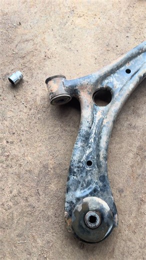 Why Replace Control Arms on Honda Vezel Hybrid