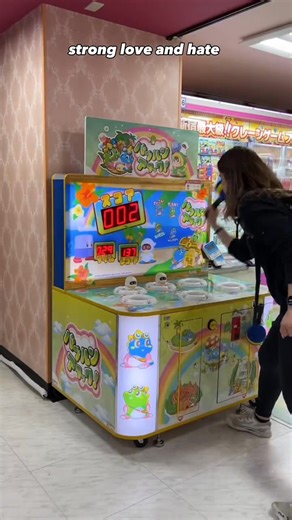 Come with me to an arcade in Shinjuku! 🤖🗼 📍Taito Game Station, Shinjuku Tokyo I loooove playing crane games, especially since they’ve got so many different types in Japan… BUT I rarely go and it’s for this reason 😤 #japan #tokyo #shinjuku #arcade #taito #gamecenter #pokemon | Whatthepato