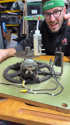 Have you ever seen one of these!? Supco Zoom Spout is great stuff too. #vintage #mechanical #oldtools #flexoaction #contractor | TOOLS by Design