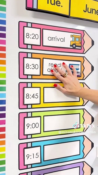 Just some super fun updates to my visual schedule cards ✏️✨ #visualschedule #classroommanagement #classroomdecor #classroomsetup #backtoschool #kindergarten